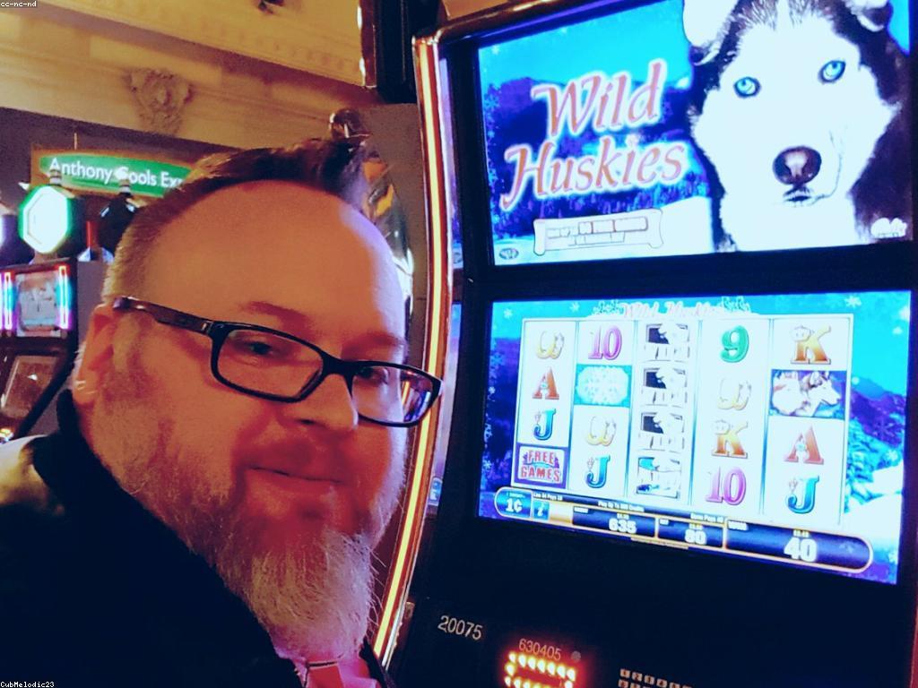 ការយល់ដឹងអំពីម៉ាស៊ីនស្លុត