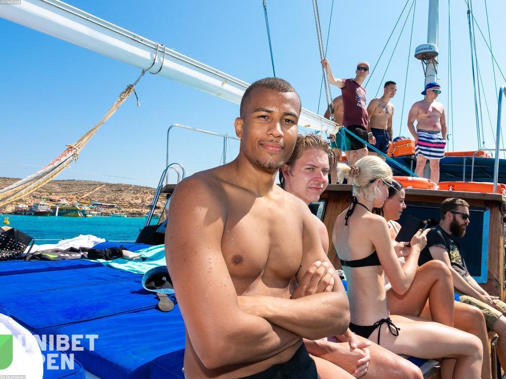 ការបង្ហាញអំពីលក្ខណៈរបស់ម៉ាស៊ីនស្លុត